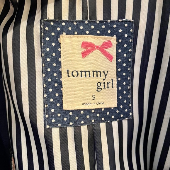 Super cute Tommy Hilfiger Navy Double-Breasted Blazer 🧥 - Picture 7 of 8